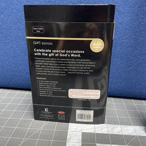 HOLY BIBLE Gift Edition NKJV New King James Version Black Hardcover Read - Picture 5 of 6